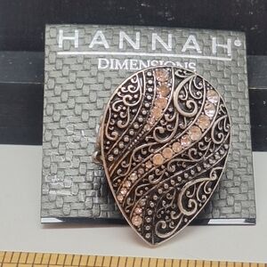 Hannah Dimensions Silvertone & Black Teardrop Elastic ring Size 6